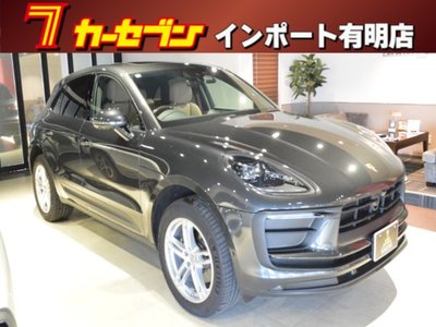 PORSCHE MACAN - 1
