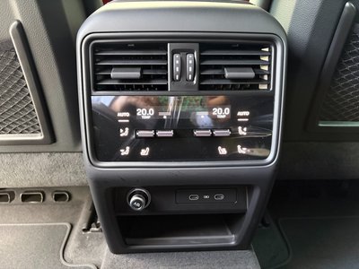 2026 Porsche CAYENNE thumbnail 20