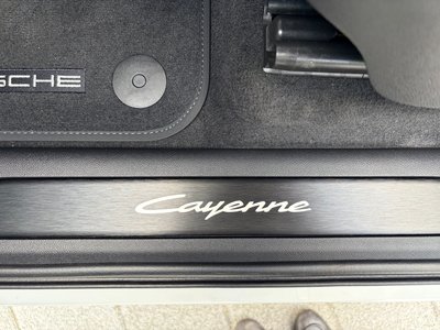 2026 Porsche CAYENNE thumbnail 11