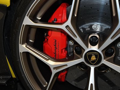 LAMBORGHINI REVUELTO - 8