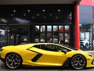 LAMBORGHINI REVUELTO - 5