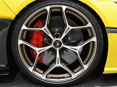 LAMBORGHINI REVUELTO - 7