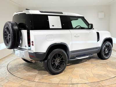 LAND ROVER DEFENDER - 7