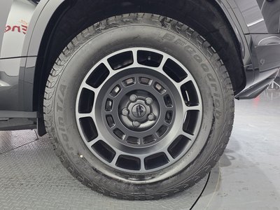 LAND ROVER DEFENDER - 8