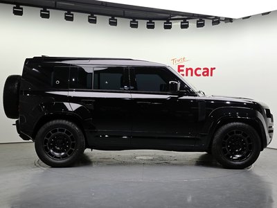 LAND ROVER DEFENDER - 6