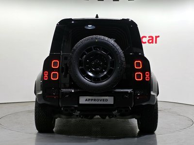 LAND ROVER DEFENDER - 7