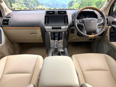 TOYOTA LAND CRUISER PRADO - 2
