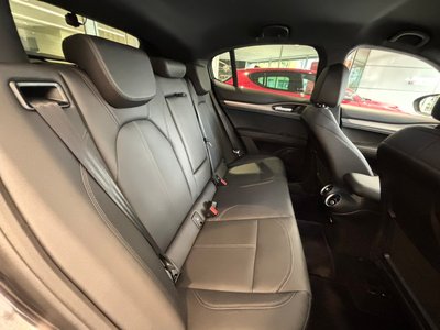 2025 ALFA Romeo STELVIO 缩略图 22