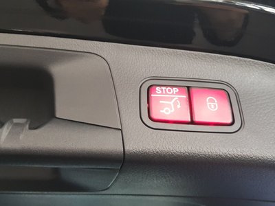 MERCEDES-BENZ EQA - 9