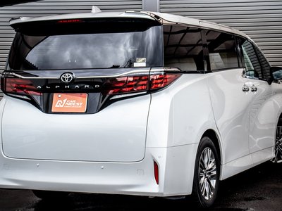 2023 TOYOTA ALPHARD photo 2