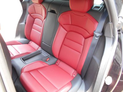 2021 Porsche TAYCAN 缩略图 19