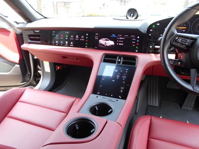 2021 Porsche TAYCAN 缩略图 17