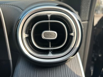 2025 Mercedes-BENZ GLC — миниатюра 22