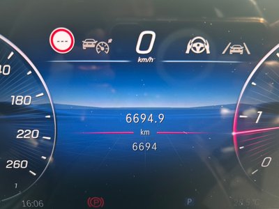2025 Mercedes-BENZ GLC — миниатюра 16