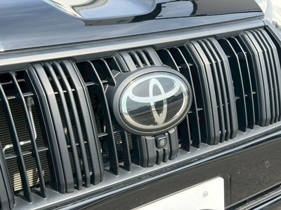 TOYOTA LAND CRUISER - 7