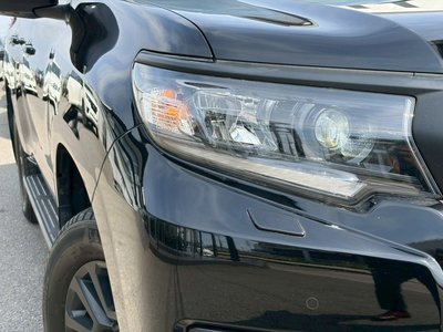 TOYOTA LAND CRUISER - 10