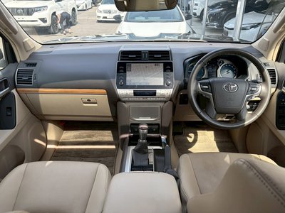 TOYOTA LAND CRUISER - 2