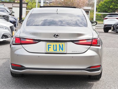 LEXUS ES - 7