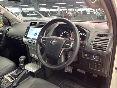 2022 Toyota LAND CRUISER PRADO — миниатюра 30