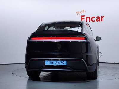 TESLA MODEL Y - 3