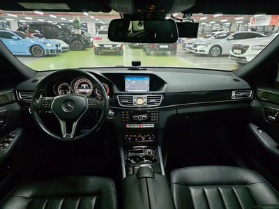 MERCEDES-BENZ E-CLASS - 10