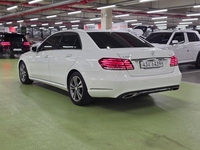 MERCEDES-BENZ E-CLASS - 6