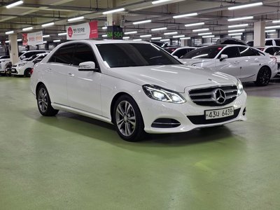 MERCEDES-BENZ E-CLASS - 2