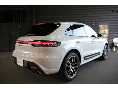 PORSCHE MACAN - 5