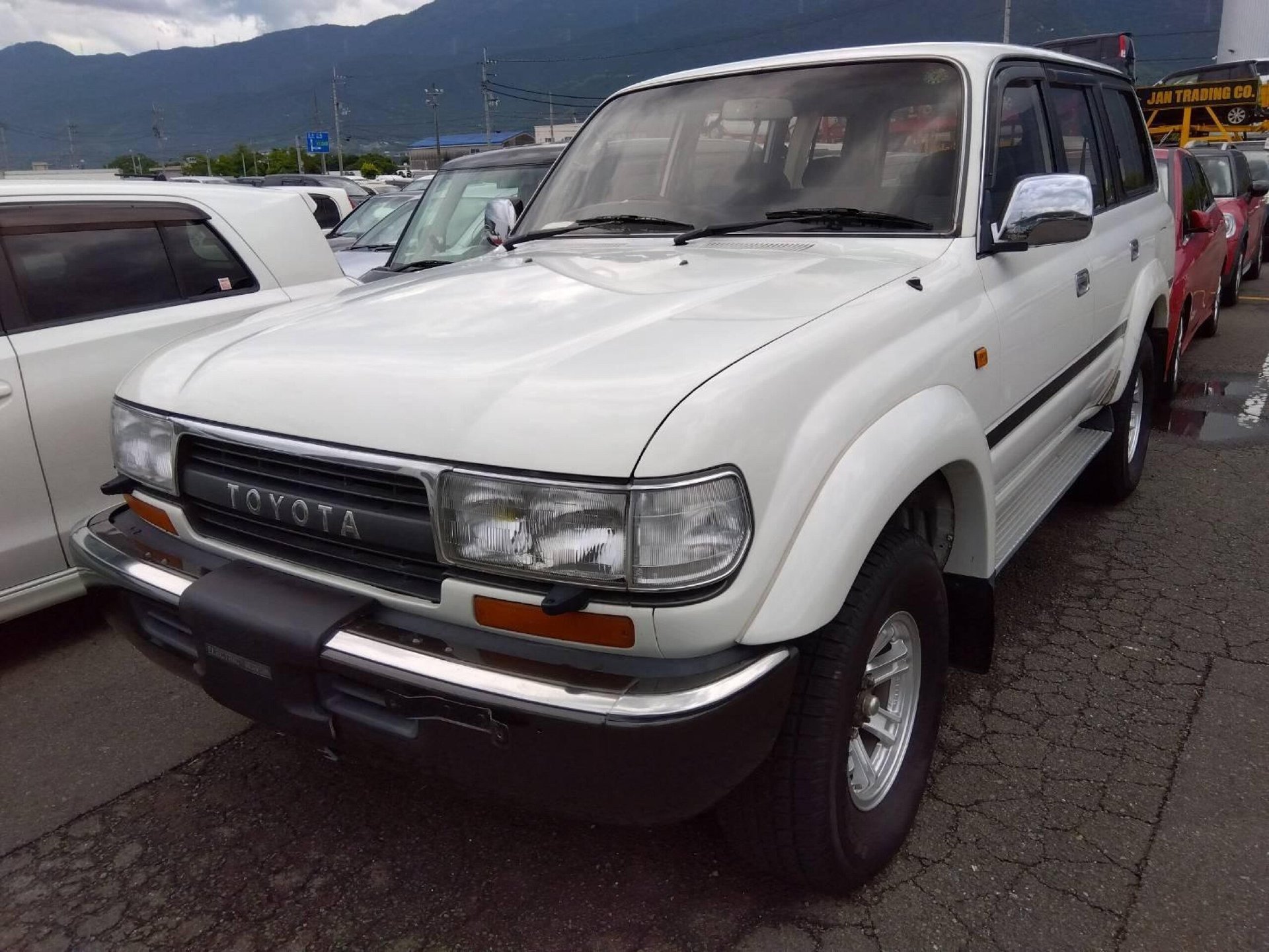 TOYOTA LAND CRUISER 80 - View 1