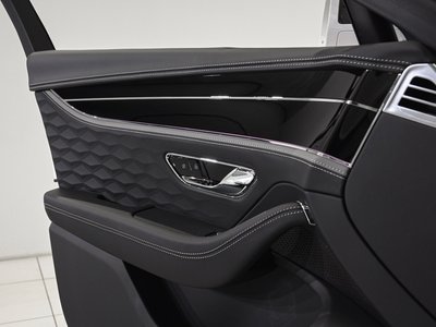 صورة مصغرة 11 لـ 2025 Bentley FLYING SPUR