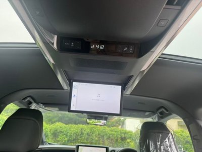 2026 Toyota ALPHARD — миниатюра 19