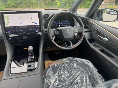 2026 Toyota ALPHARD — миниатюра 17
