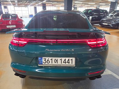 PORSCHE PANAMERA - 5