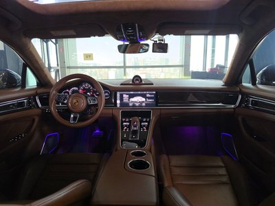 PORSCHE PANAMERA - 4