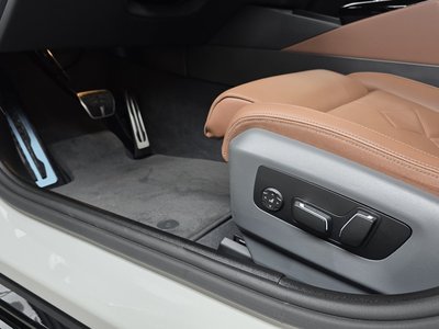 2024 BMW 5 SERIES 缩略图 30