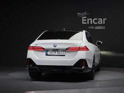 BMW 5 SERIES - 4