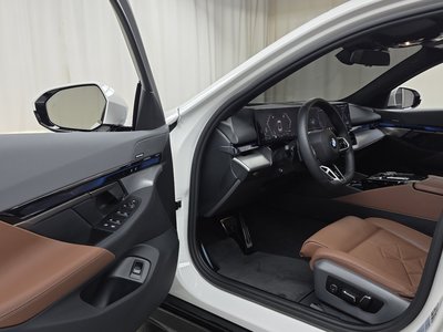2024 BMW 5 SERIES 缩略图 13