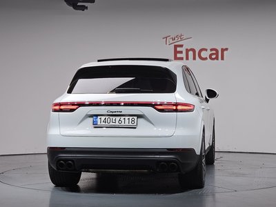PORSCHE CAYENNE - 4