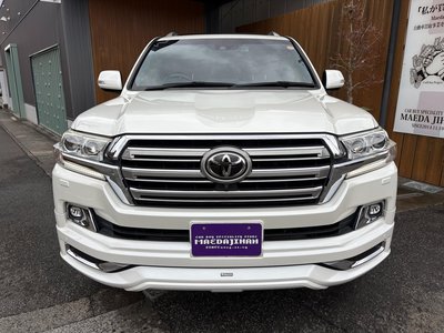 TOYOTA LAND CRUISER 200 - 9