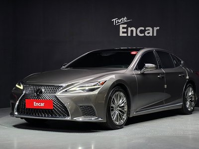 2021 Lexus LS — фото 1