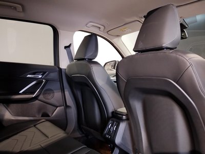 2025 BMW X1 — миниатюра 35
