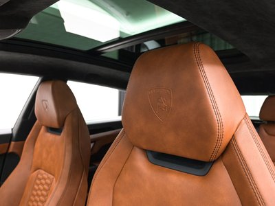 2020 Lamborghini URUS thumbnail 15