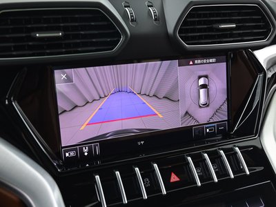 2020 Lamborghini URUS thumbnail 28