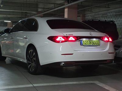 MERCEDES-BENZ E-CLASS - 3