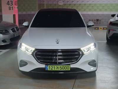 MERCEDES-BENZ E-CLASS - 2