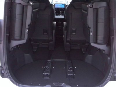 2023 Toyota ALPHARD — фото 6