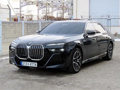 BMW 7 SERIES - 1