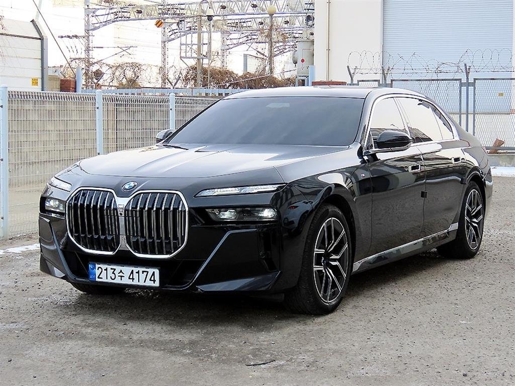 BMW 7 SERIES - View 1