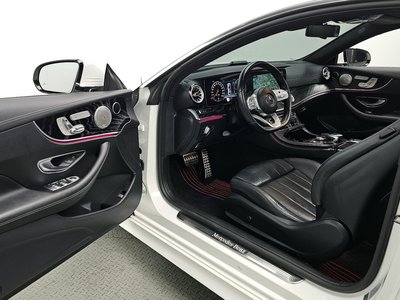 MERCEDES-BENZ E-CLASS - 10