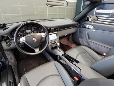 PORSCHE 911 CABRIOLET - 4